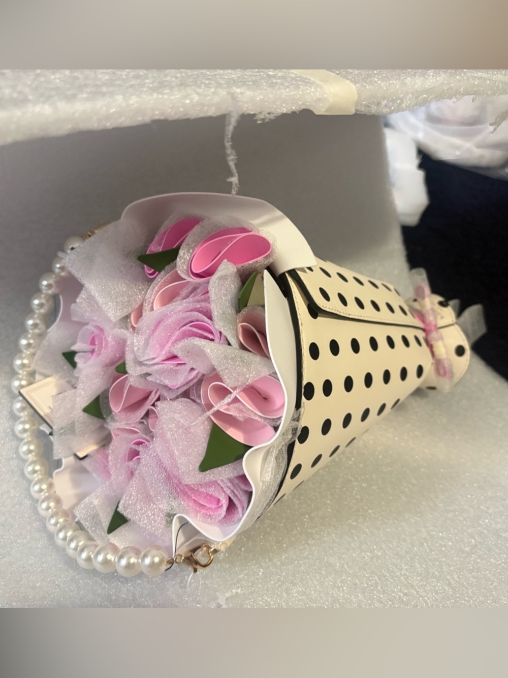 Kate spade 3d floral bouquet handbag with pearl handle